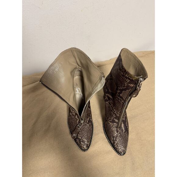 Toral Ankle Boots Womens Size 36 Snakeskin Zip Studded Block Heel Made in Spain - Picture 5 of 13